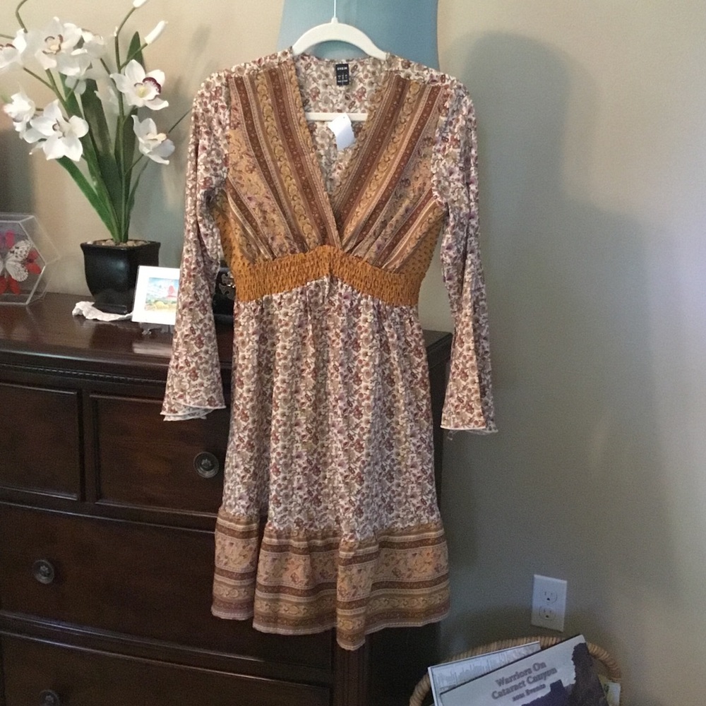 SHEIN Mustard and Cream Bohemian Long Sleeve V-Neck Dress